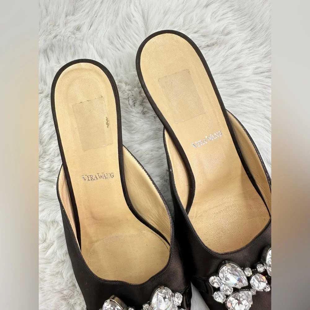 Vintage Vera Wang Satin Kitten‎ heels crystal embellished 8.5 M Brown